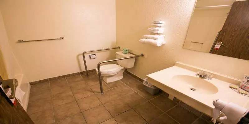 اتاق استاندارد برای معلولان, Super 8 By Wyndham Lake Havasu City