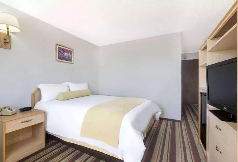 اتاق استاندارد, Super 8 By Wyndham Lake Havasu City