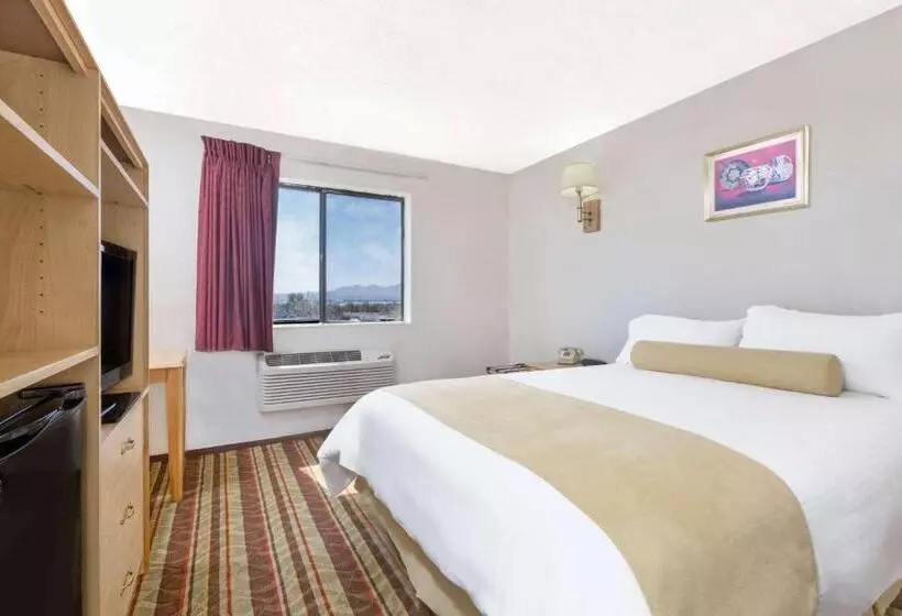 اتاق استاندارد, Super 8 By Wyndham Lake Havasu City