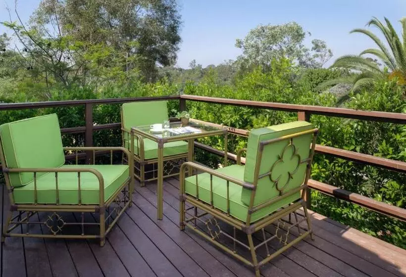 بانگلوی استاندارد, The Inn At Rancho Santa Fe