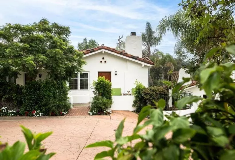 بانگلوی لوکس, The Inn At Rancho Santa Fe