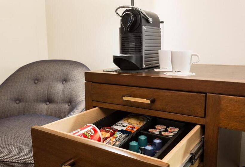 Номер Deluxe, The Lancaster