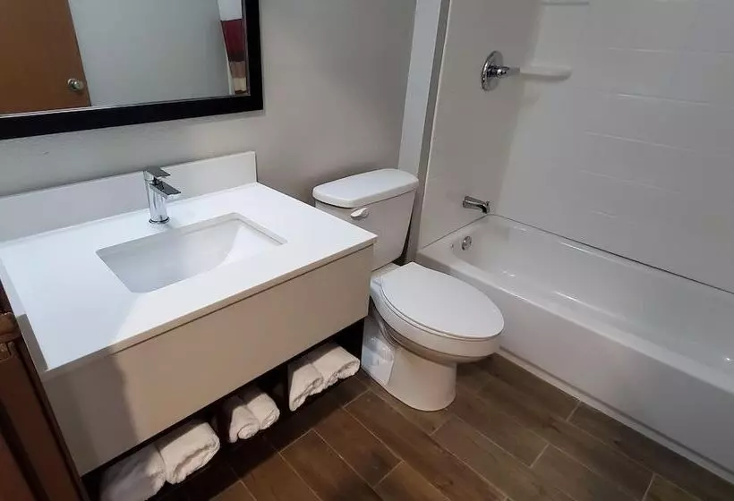 اتاق لوکس, Red Roof Inn Binghamton North