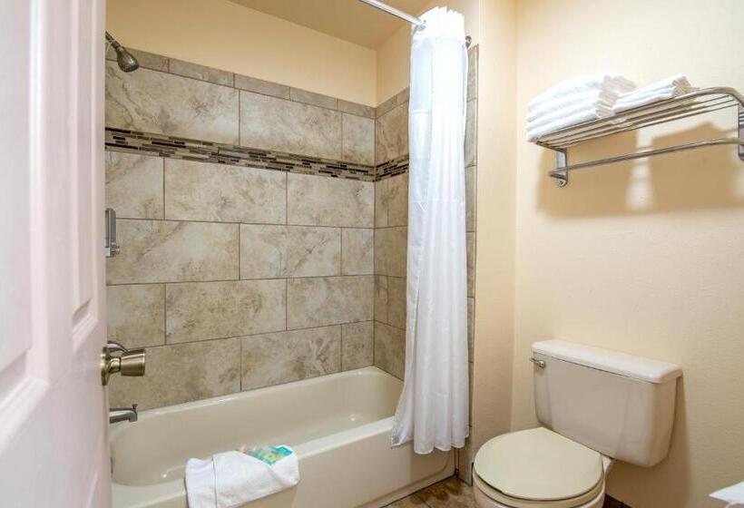 标准间, Silver Spruce Inn