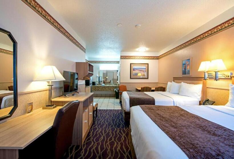 Люкс Повышенной Комфортности, Silver Spruce Inn