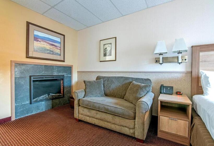 带大床的套房, Silver Spruce Inn