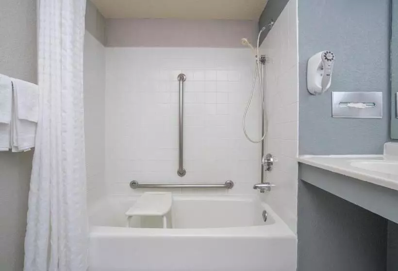 اتاق استاندارد برای معلولان, Super 8 By Wyndham Bloomington/airport