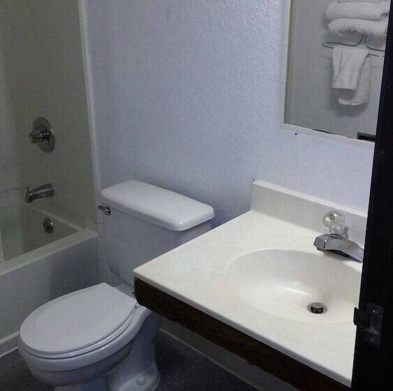 豪华工作室, Super 8 By Wyndham Newburgh/west Point Stewart Intl Airport