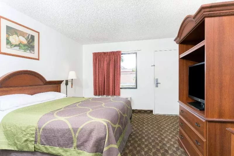 キングサイズベッドのスタンダードルーム, Super 8 By Wyndham Riviera Beach West Palm Beach