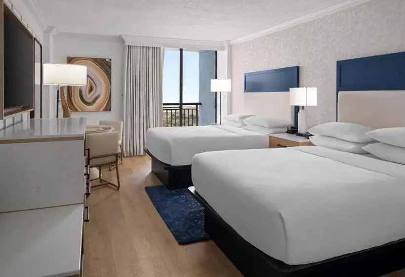 Standard Room with Balcony, Sheraton Sand Key Resort
