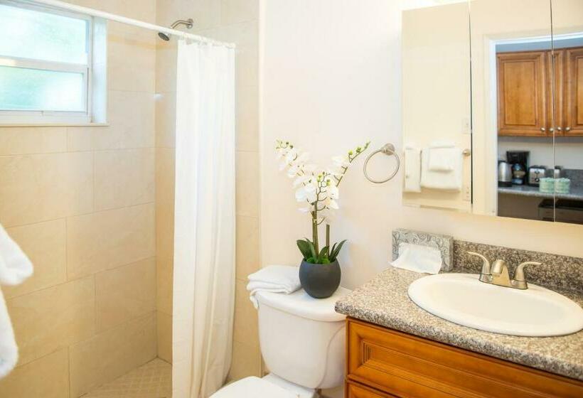 标准间, Shore Haven Resort Inn