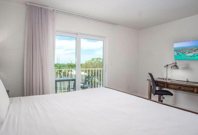 جناح ديلوكس سرير كينج, Skipjack Resort & Marina