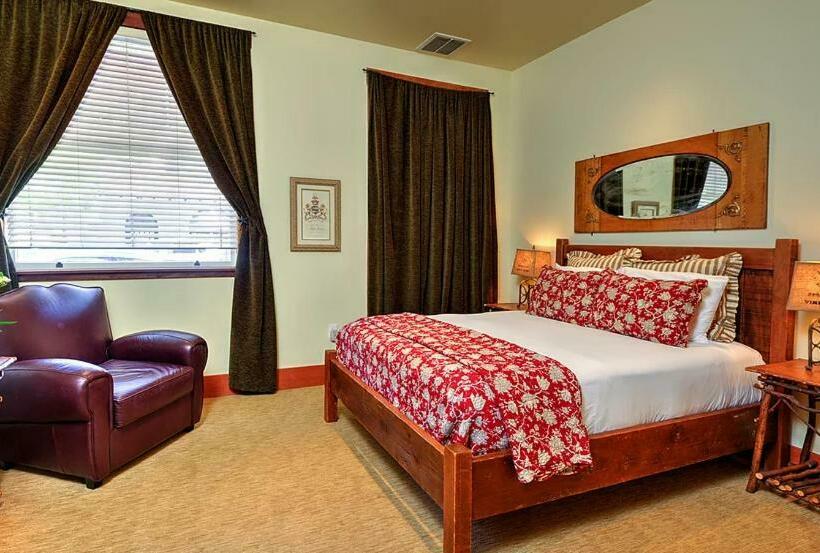 غرفة قياسية سرير ملكى لذوى الإحتياجات الخاصة, Sonoma Hotel