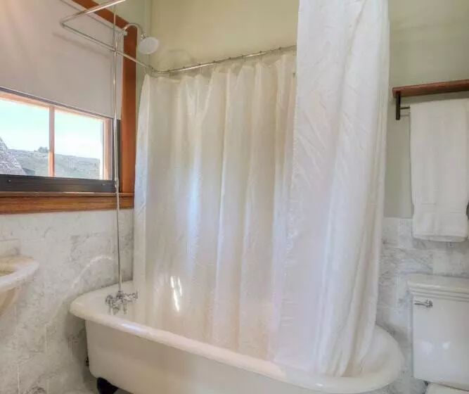 اتاق استاندارد با چشم‌انداز پارک, Sonoma Hotel