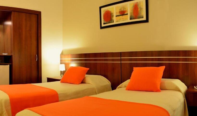 חדר סופריור, America