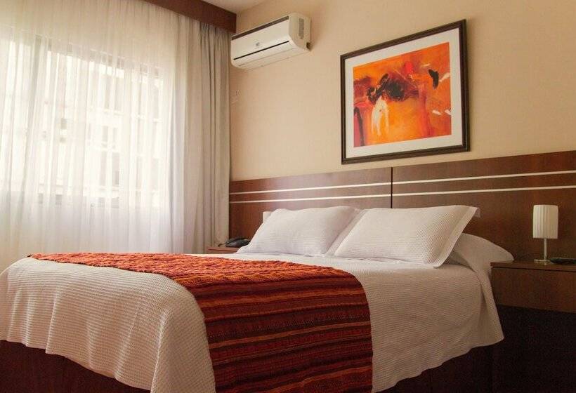 חדר סופריור, America