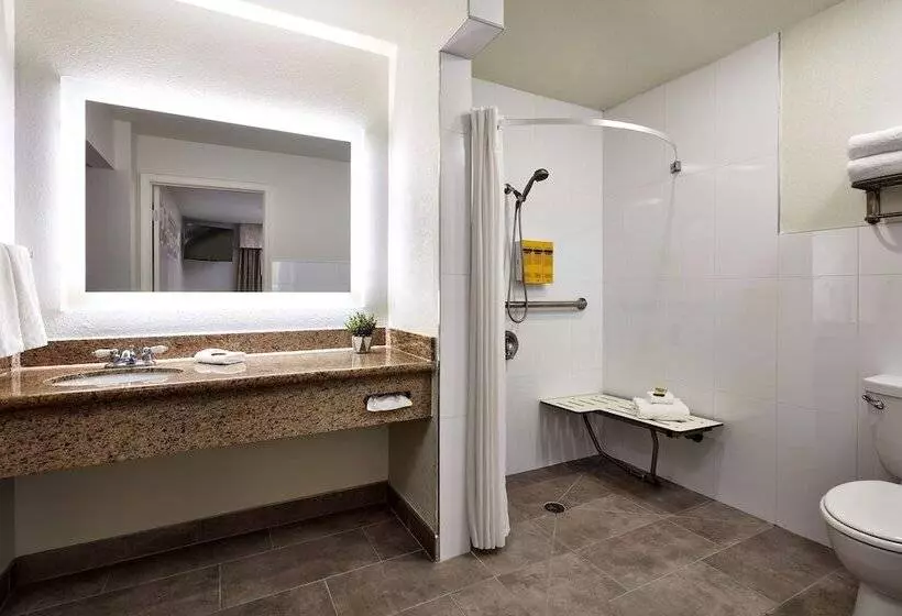 سوئیت برای معلولان, Best Western Plus Meridian Inn & Suites, Anaheim Orange
