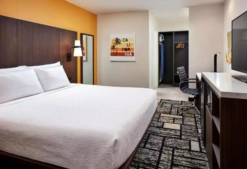 اتاق استاندارد با تخت بزرگ, Best Western Plus Meridian Inn & Suites, Anaheim Orange