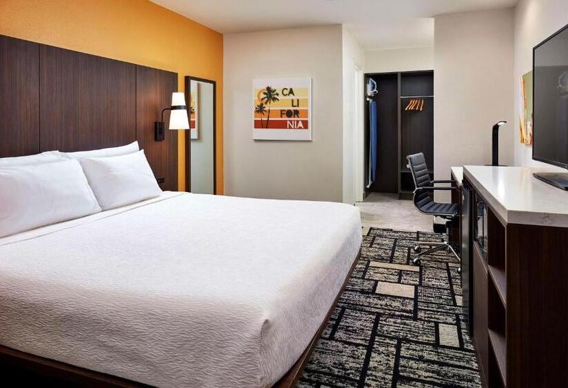 غرفة قياسية سرير كينج, Best Western Plus Meridian Inn & Suites, Anaheim Orange