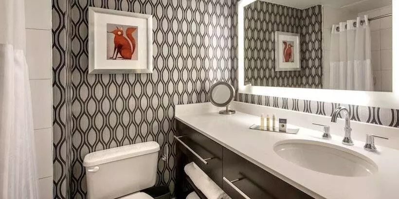 ２ダブルベッドのスタンダードルーム, Doubletree By Hilton Hotel Chicago Wood Dale   Elk Grove