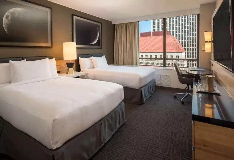 ２ダブルベッドのスタンダードルーム, Hilton Portland Downtown