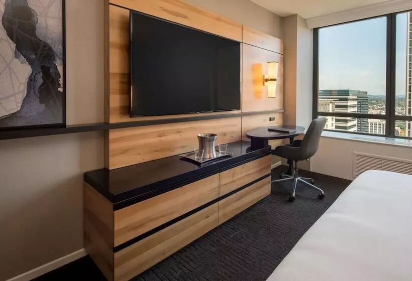 ダブルベッドのスタンダードスタジオ, Hilton Portland Downtown
