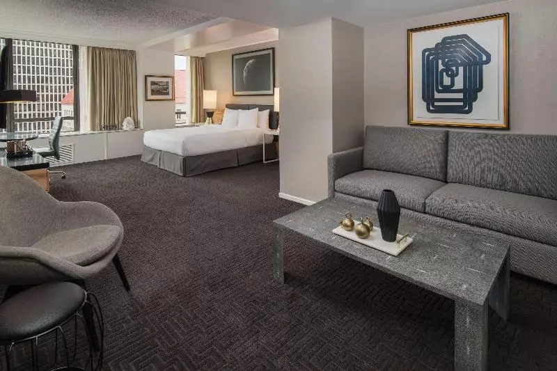 キングサイズベッドのスタンダードルーム, Hilton Portland Downtown