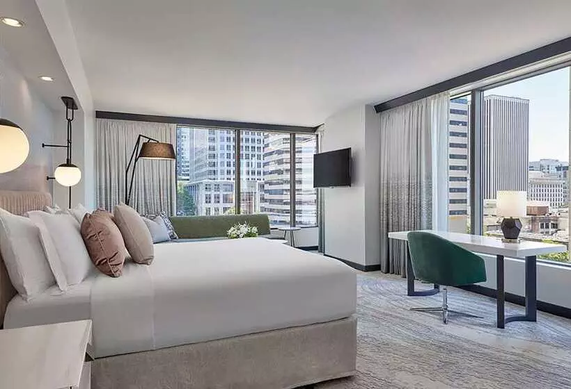 キングサイズベッドのスタンダードルーム, Hilton Portland Downtown