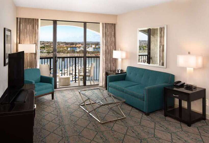מיטת קינג בסוויטה, Hilton San Diego Airport/harbor Island