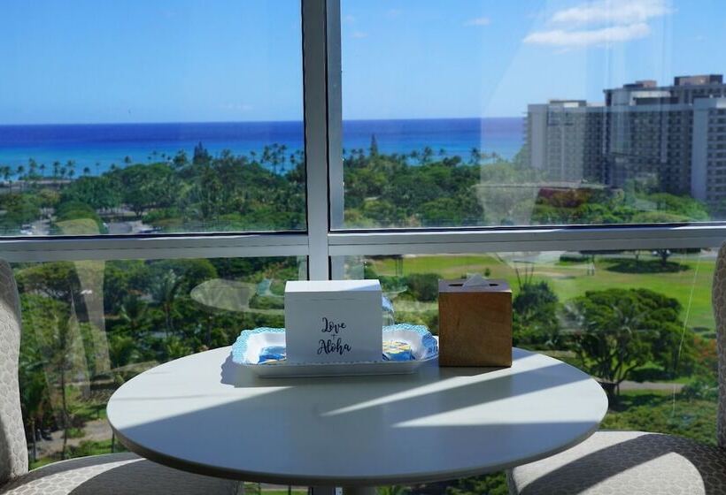 חדר פנטהאוז, La Croix