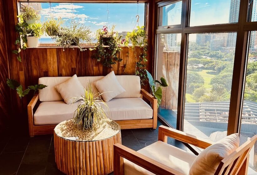 חדר פנטהאוז, La Croix