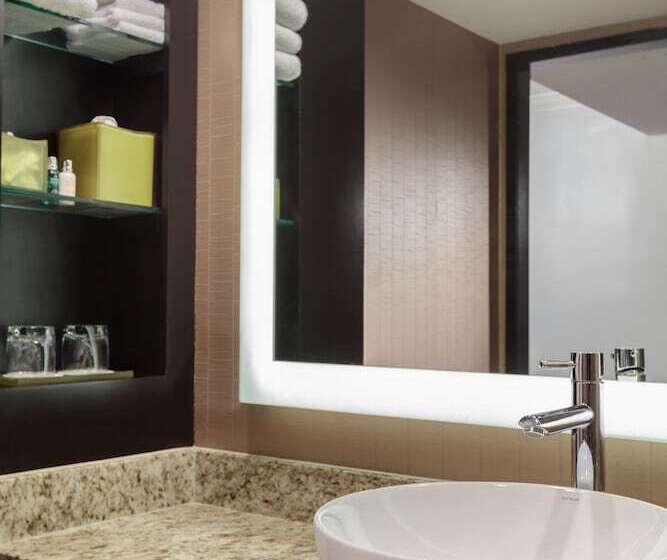 스탠다드 룸 더블 침대, The San Luis Resort Spa & Conference Center