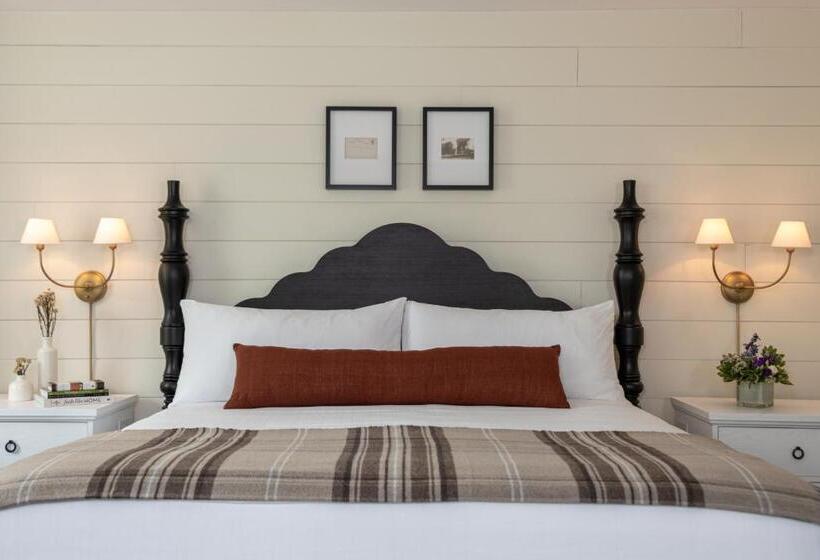 غرفة قياسية سرير كينج, The Wentworth