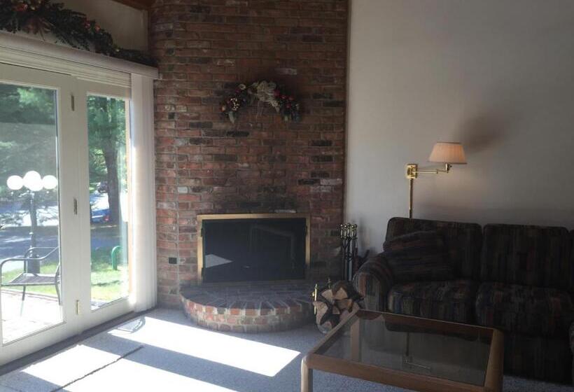 منزل غرفتين نوم, The Wentworth