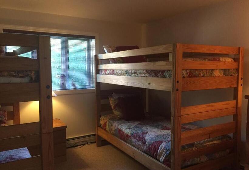 منزل 3 غرف نوم, The Wentworth