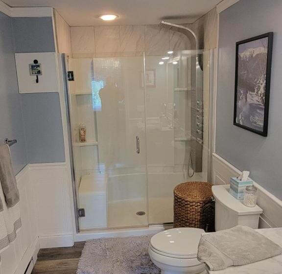 منزل غرفتين نوم, The Wentworth