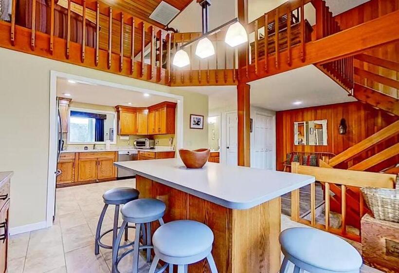 منزل 3 غرف نوم, The Wentworth