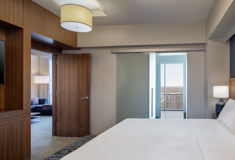 סוויטת קלאב, The Westin Galleria Dallas