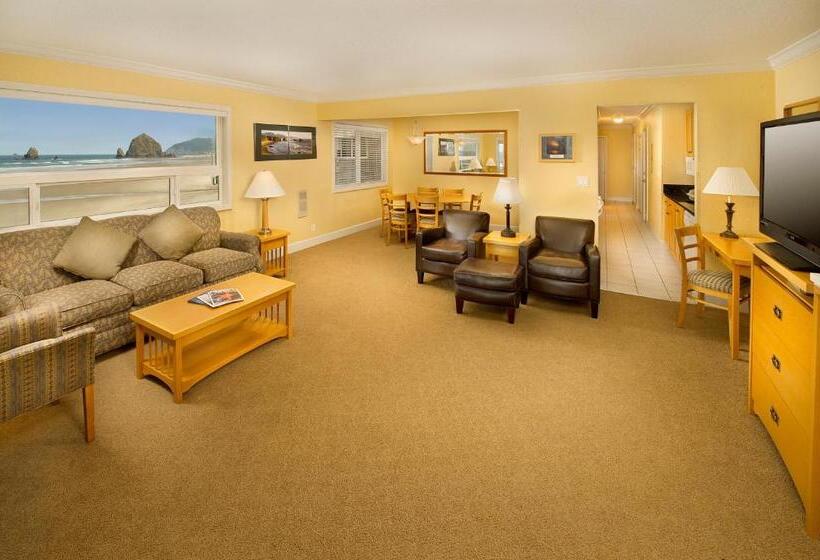 Люкс с Балконом, Tolovana Inn