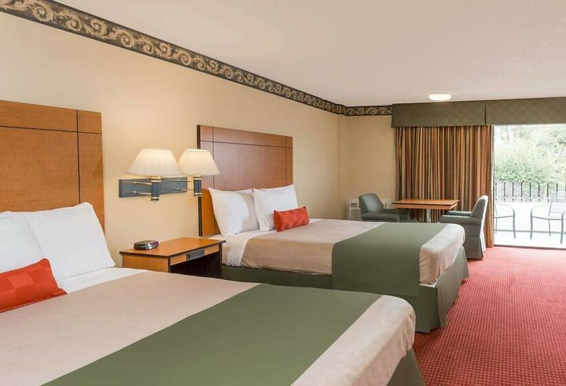 Номер Стандарт 2 Двуспальные Кровати, Travelodge By Wyndham San Clemente Beach
