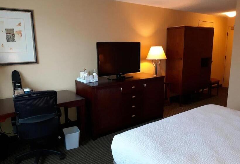 اتاق استاندارد با تخت بزرگ, Quality Inn West Lafayette   University Area
