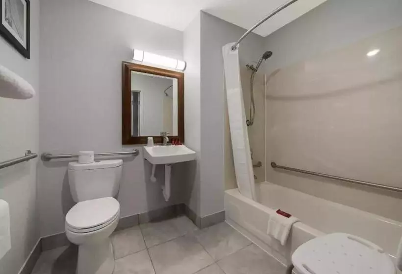 Standard Neljän Hengen Huone, Quality Inn West Lafayette   University Area