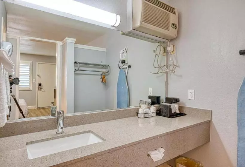 اتاق استاندارد, Vagabond Inn San Luis Obispo