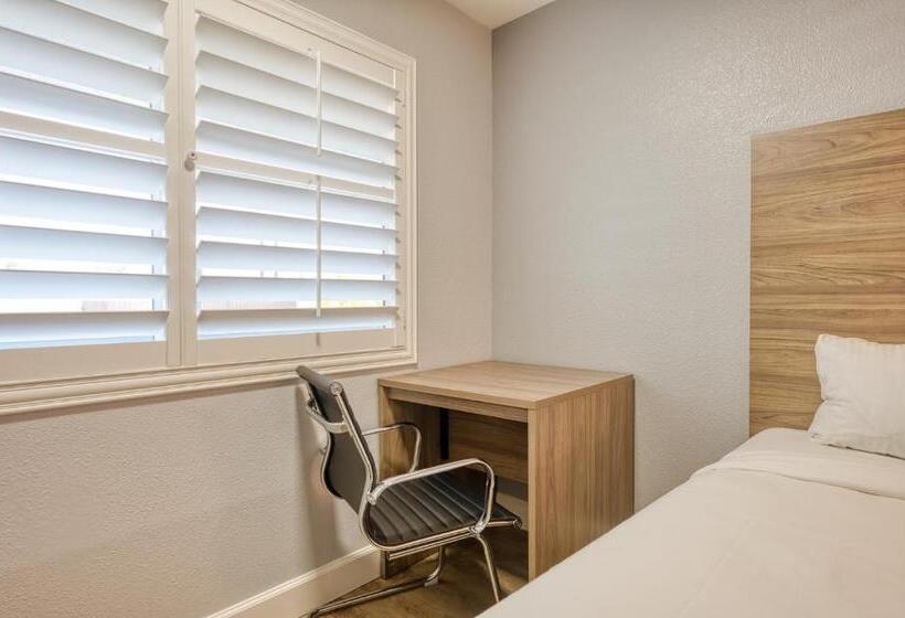 חדר סטנדרט, Vagabond Inn San Luis Obispo