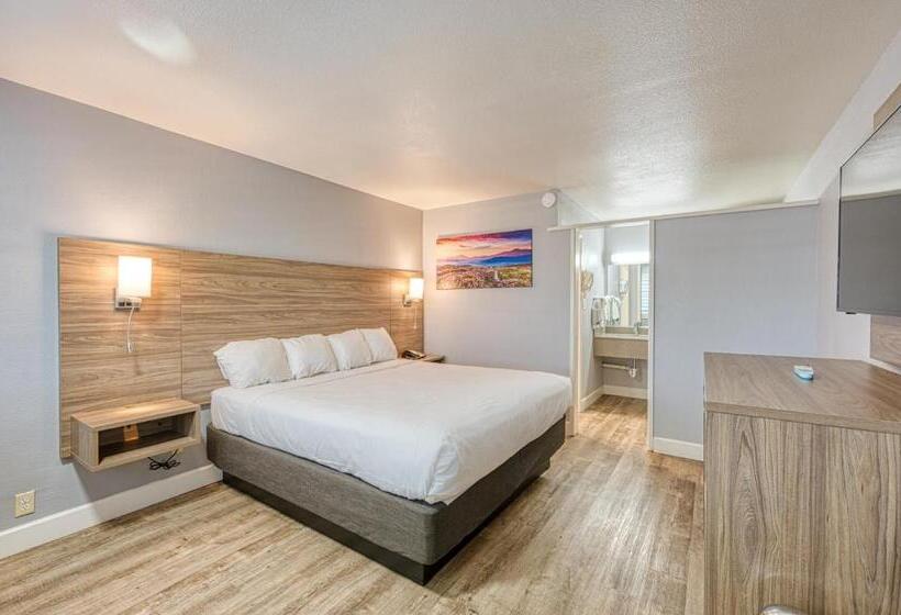 חדר סטנדרט עם מיטת קינג, Vagabond Inn San Luis Obispo
