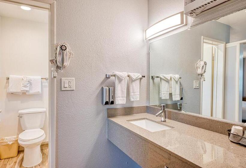 Номер Deluxe Кровать Кинг, Vagabond Inn San Luis Obispo