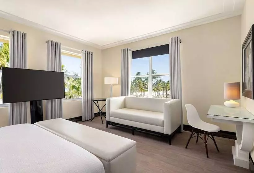 デラックスルーム, Waldorf Towers South Beach