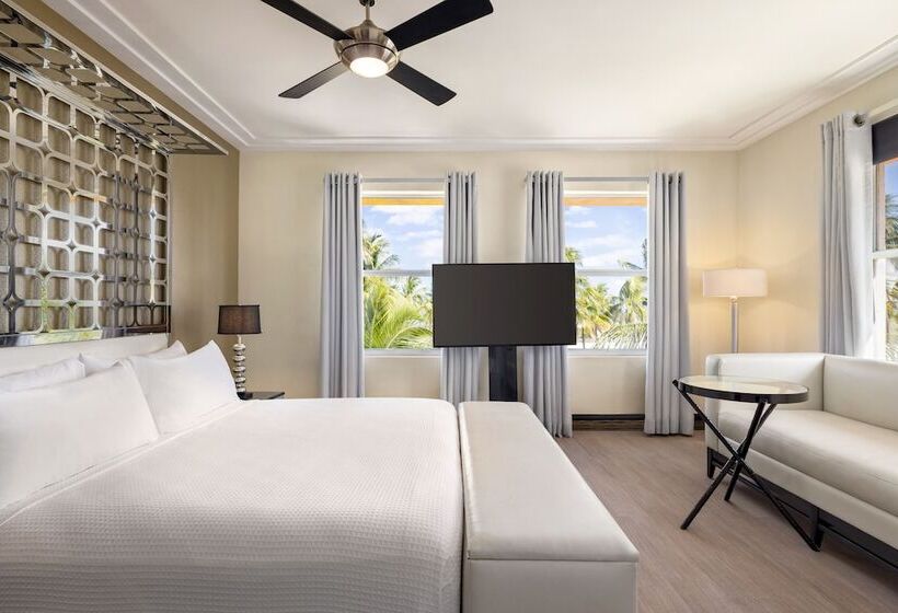Номер Deluxe, Waldorf Towers South Beach