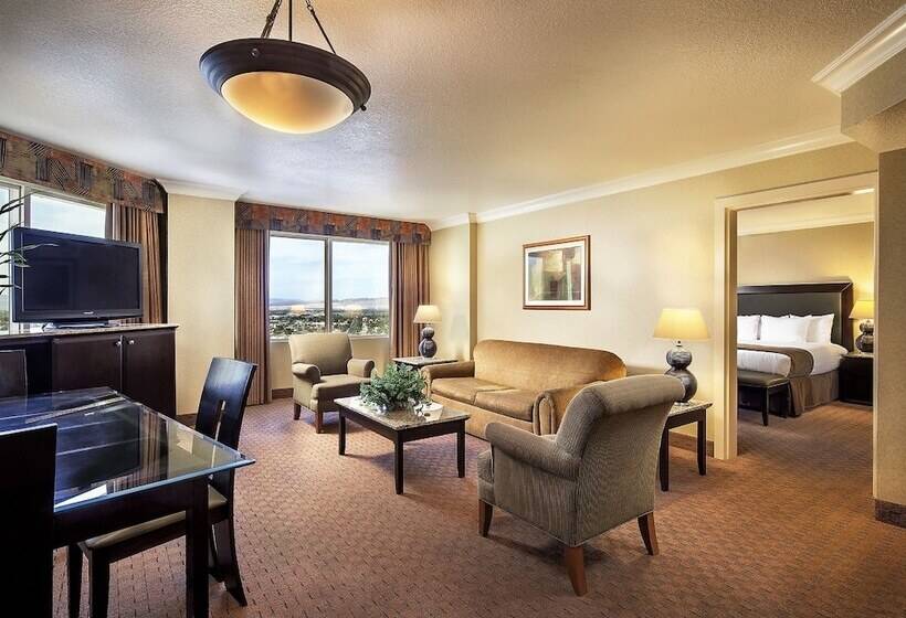 클래식 스위트, The Strat Hotel, Casino & Tower