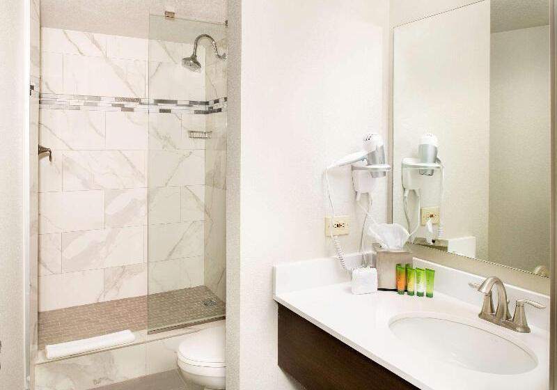 스탠다드 룸 킹사이즈 침대, The Strat Hotel, Casino & Tower